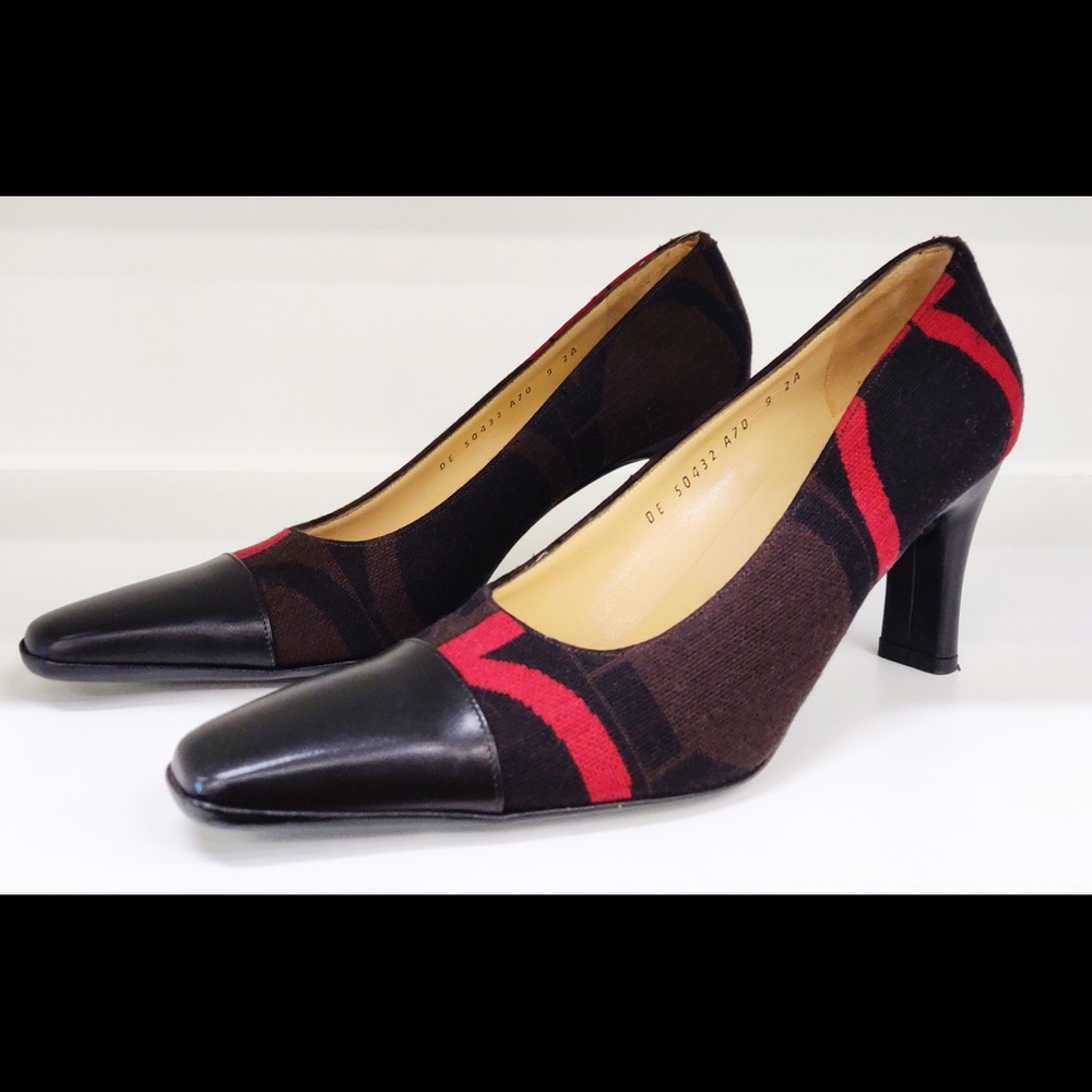 Salvatore Ferragamo Logo Pumps Shoes 9 AA Narrow